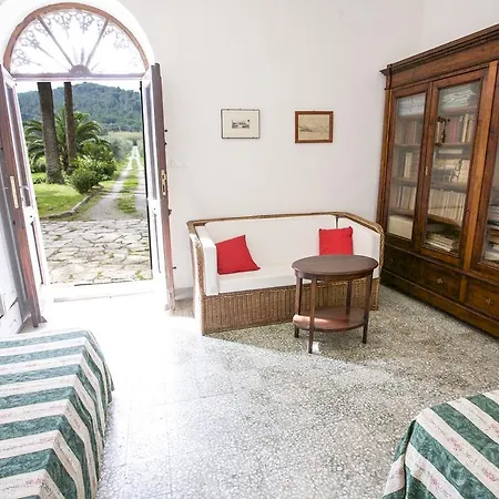 Podere San Marco Апартаменты Портоферрайо